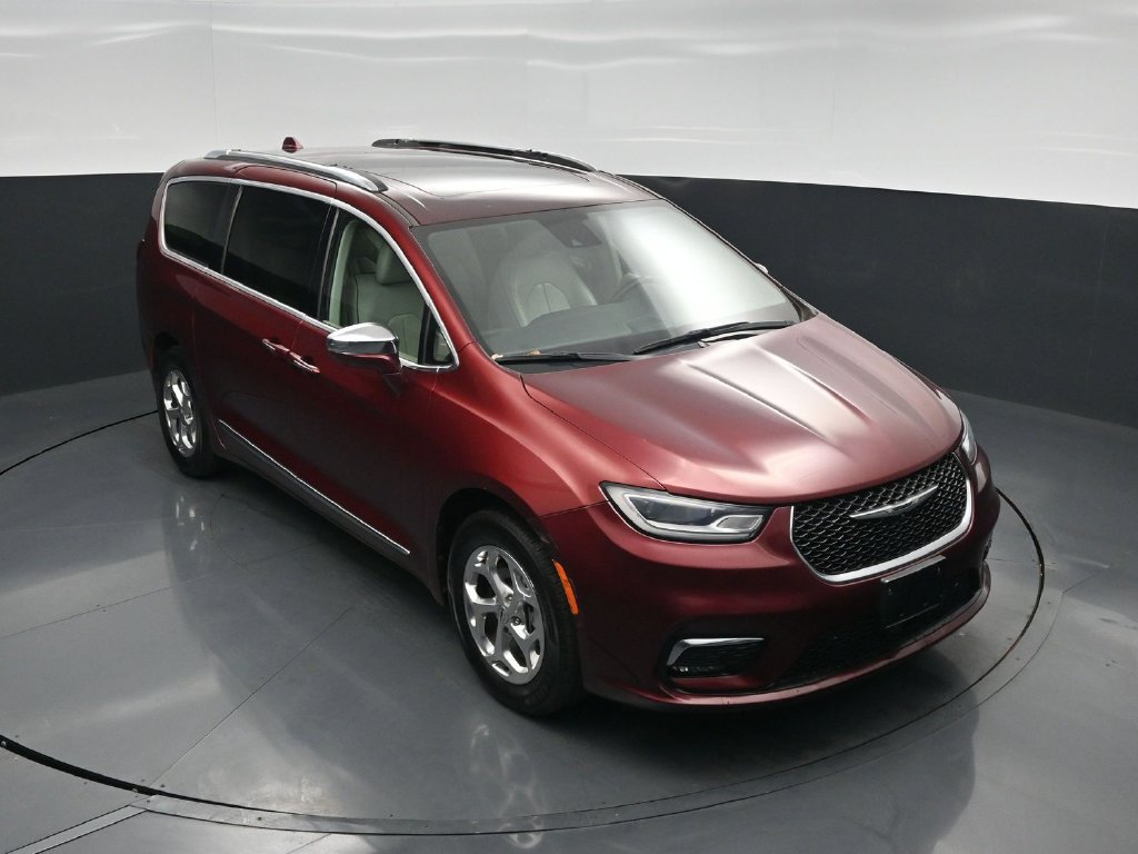 Used 2021 Chrysler Pacifica Limited w/ Premium & Safety Sphere Group AWD/4WD image 38
