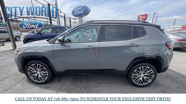 Used 2022 Jeep Compass Limited w/ Elite Group image 2