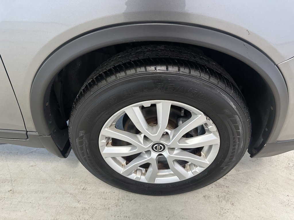 Used 2019 Nissan Rogue SV image 25