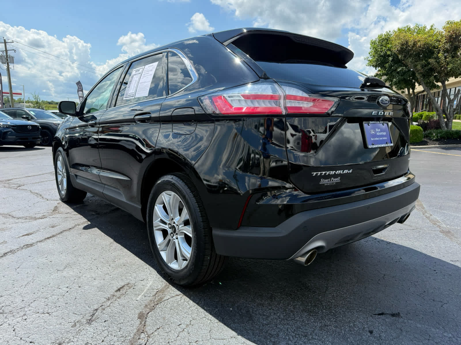 Certified 2024 Ford Edge Titanium AWD/4WD image 25
