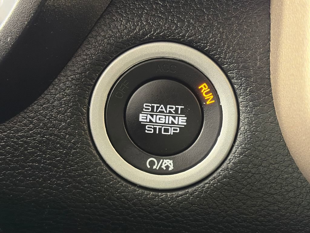 Used 2022 RAM 1500 Laramie AWD/4WD image 24