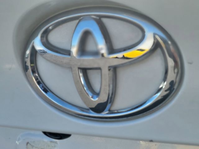 Used 2020 Toyota C-HR XLE image 5