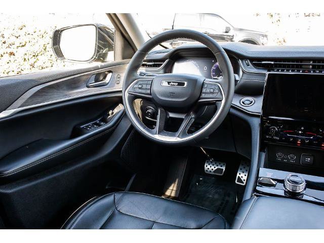 Used 2023 Jeep Grand Cherokee Limited AWD/4WD image 14