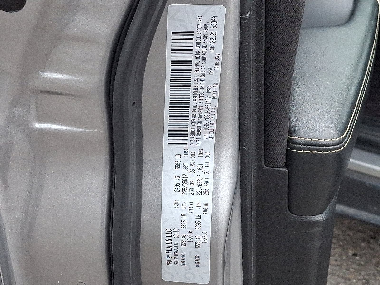 Used 2017 Jeep Cherokee Latitude w/ Cold Weather Group image 25