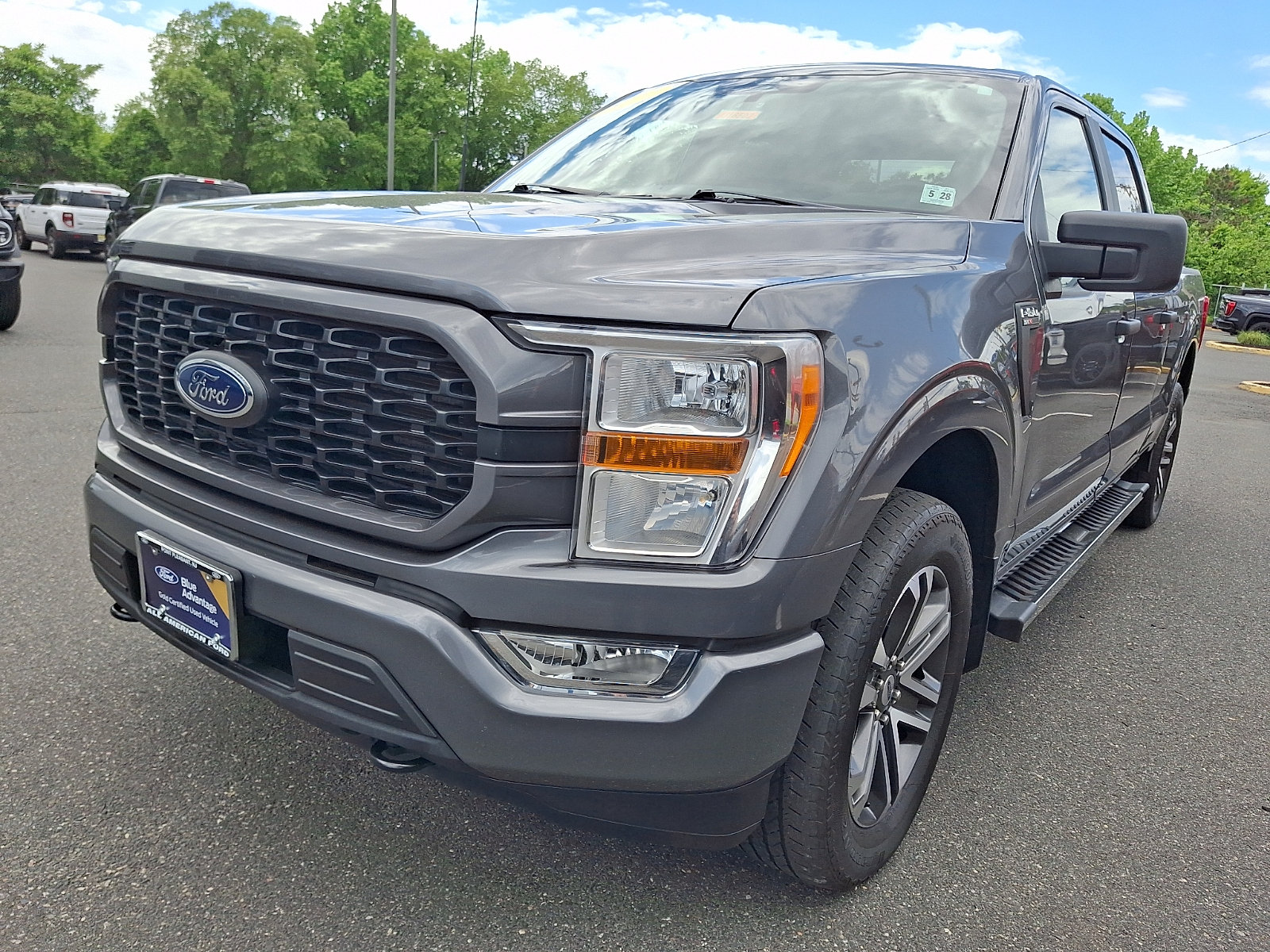 Certified 2022 Ford F150 XL w/ STX Appearance Package AWD/4WD image 4