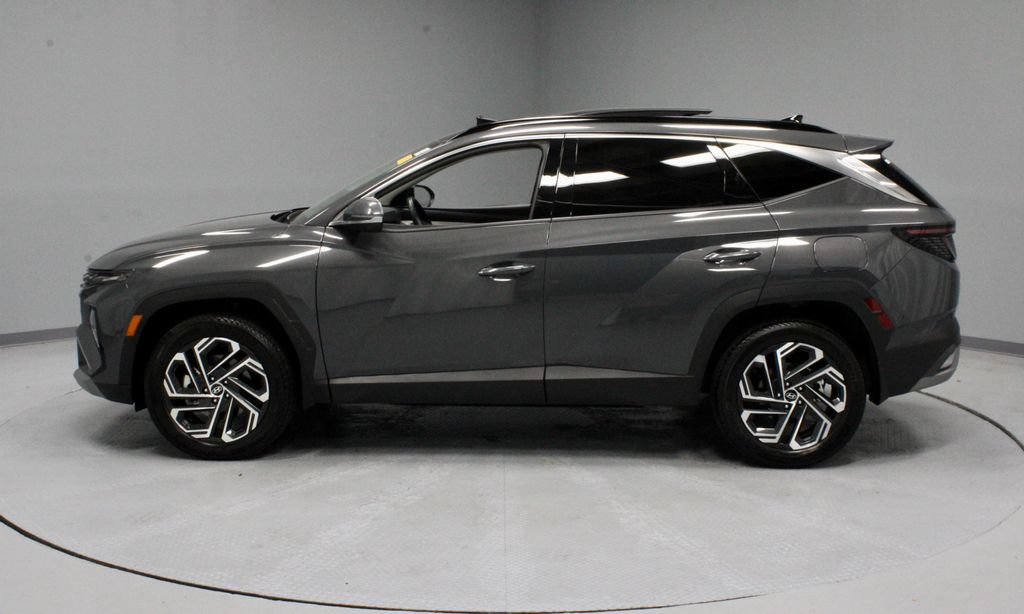Used 2025 Hyundai Tucson Limited AWD/4WD image 8