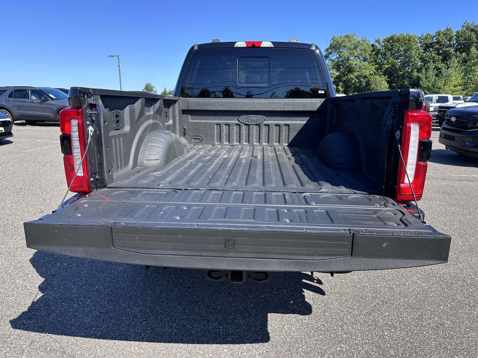 Certified 2024 Ford F250 Lariat w/ Lariat Ultimate Package AWD/4WD image 8