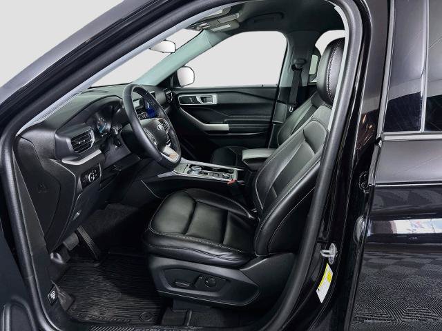 Certified 2023 Ford Explorer XLT w/ Equipment Group 202A AWD/4WD image 20