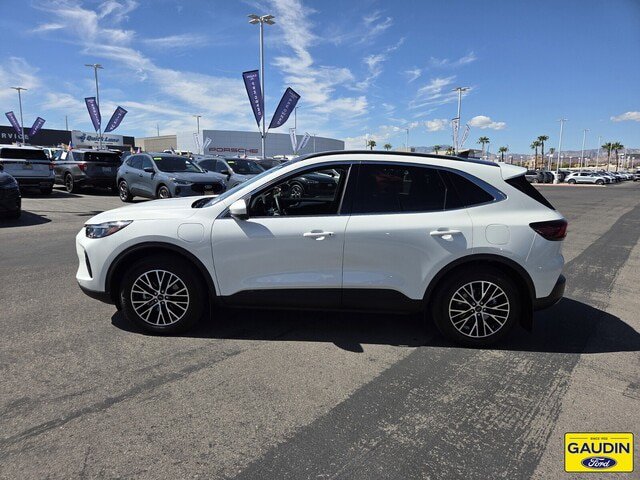 Certified 2025 Ford Escape SE w/ PHEV Premium Package FWD image 4