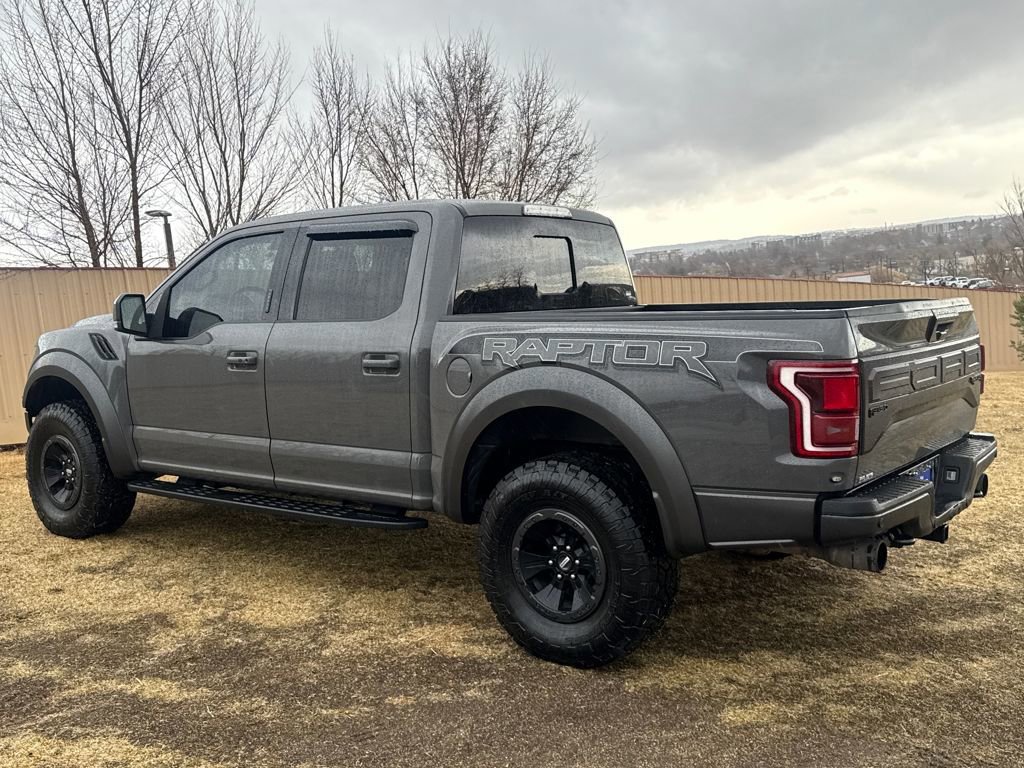 Certified 2018 Ford F150 Raptor w/ Equipment Group 802A Luxury image 4