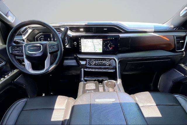 Used 2024 GMC Sierra 2500 Denali w/ Denali Reserve Package AWD/4WD image 16