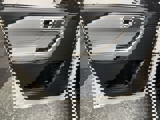 Certified 2021 Ford Explorer XLT w/ Equipment Group 202A image 10