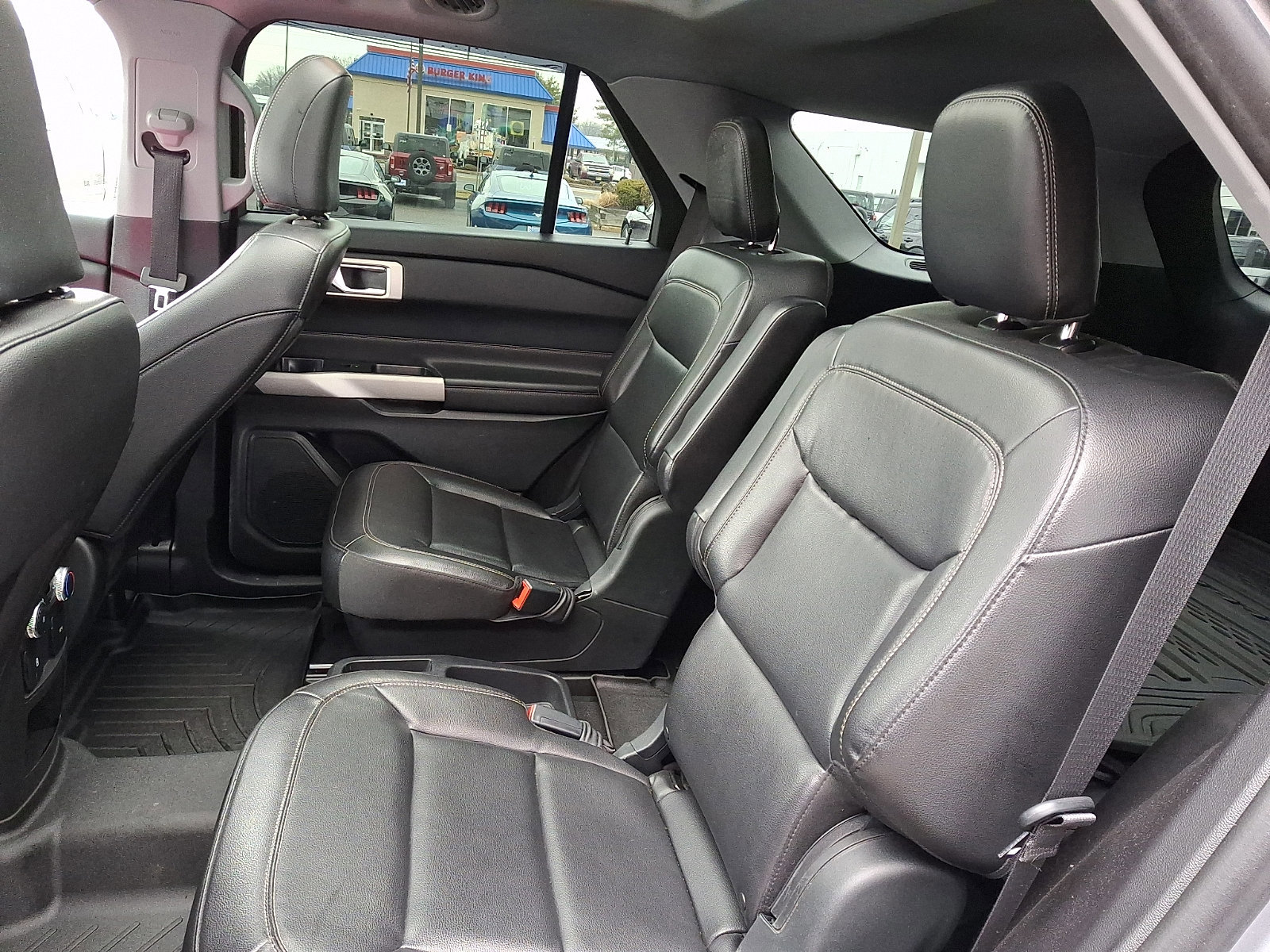 Certified 2021 Ford Explorer XLT w/ Equipment Group 202A image 11