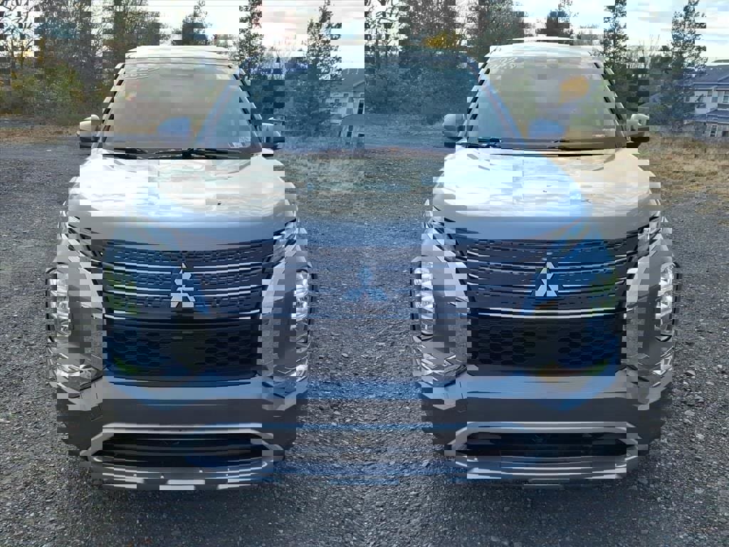 Used 2023 Mitsubishi Outlander SE image 8