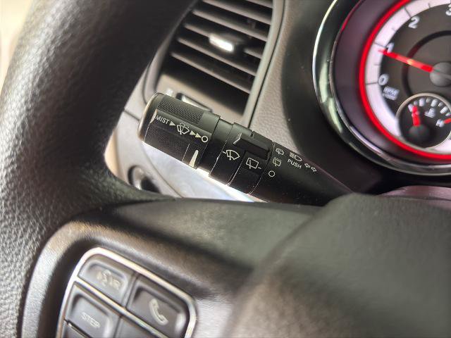 Used 2019 Dodge Grand Caravan SE w/ UConnect Hands-Free Group FWD image 18