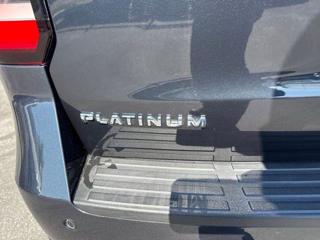 Certified 2024 Ford Expedition Platinum AWD/4WD image 8