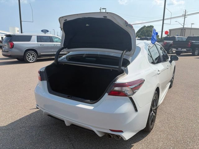 Used 2022 Toyota Camry SE FWD image 8