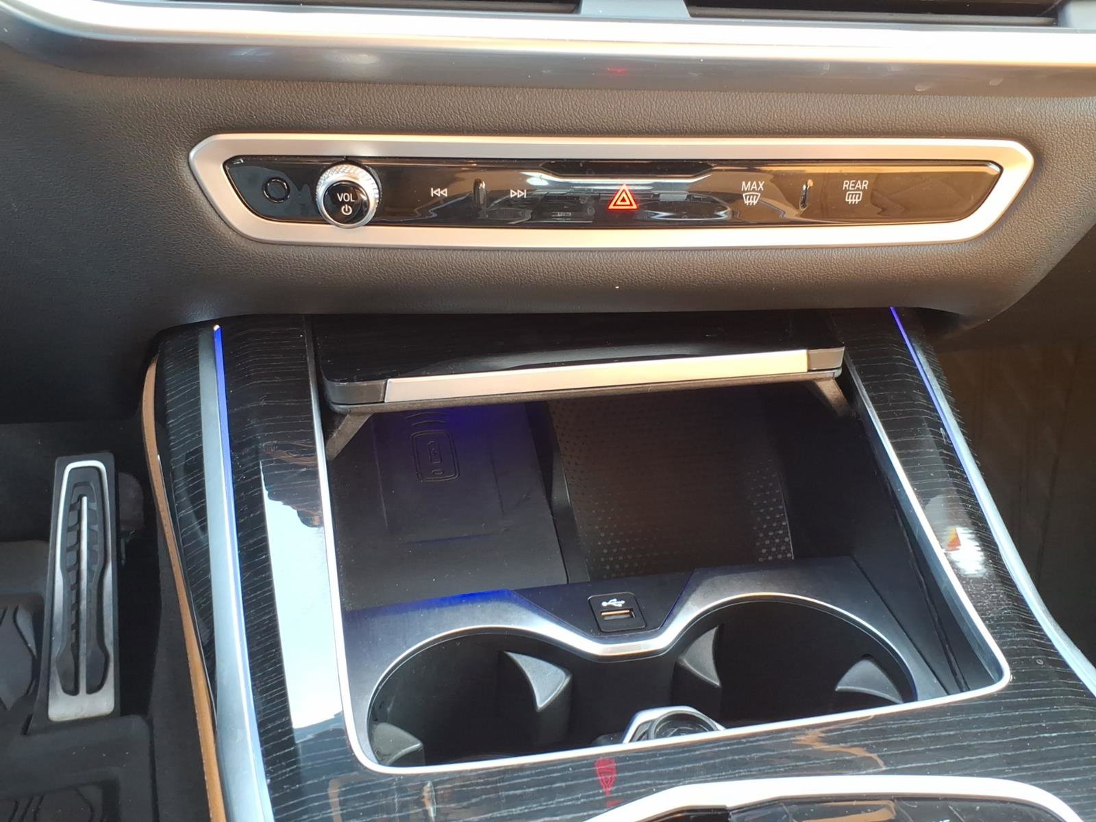 Used 2024 BMW X7 xDrive40i w/ M Sport Package image 23