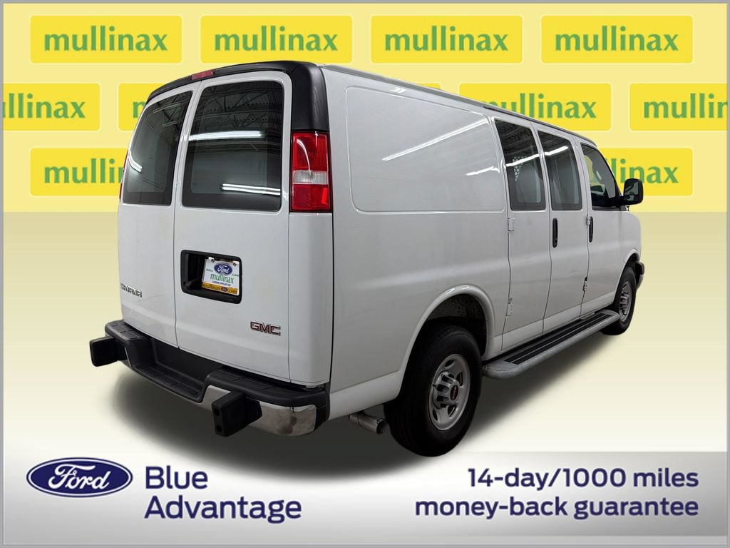 Used 2025 GMC Savana 2500 w/ Driver Convenience Package RWD image 3