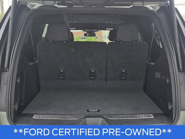Used 2023 Chevrolet Suburban Premier image 10