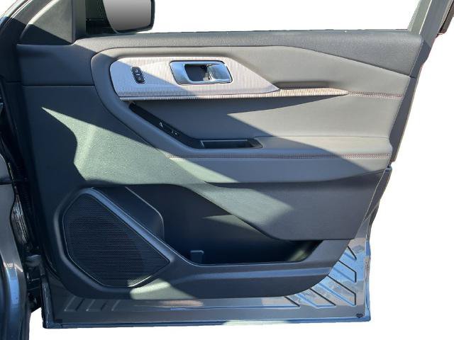 Certified 2025 Ford Explorer Active RWD image 26