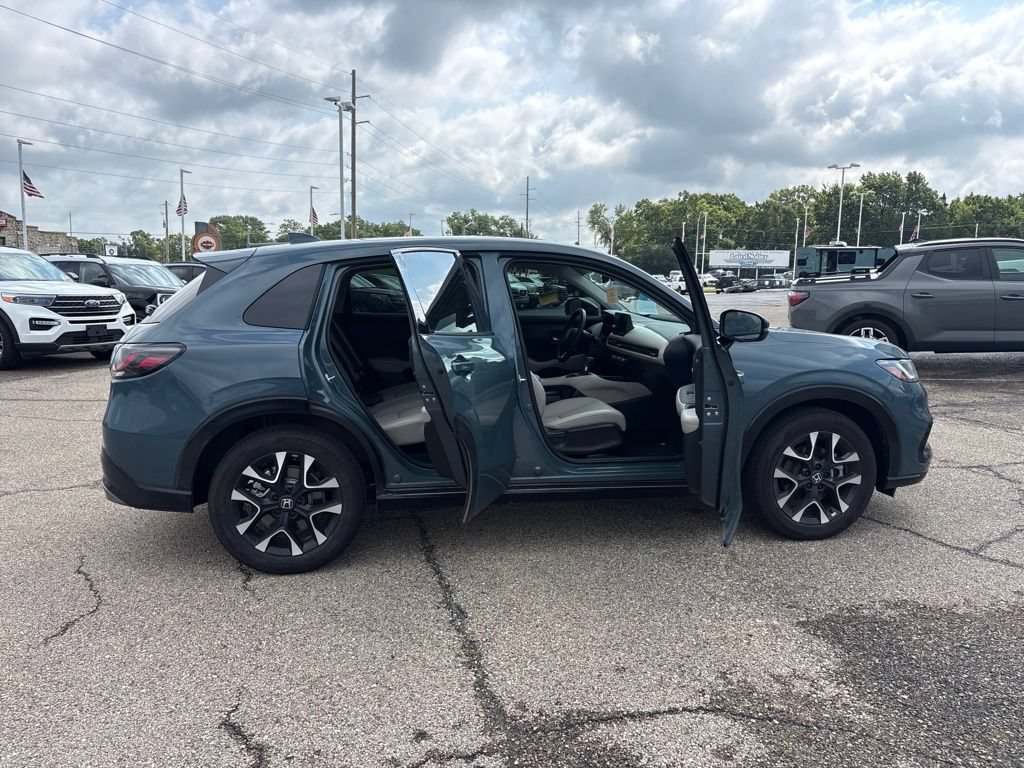 Used 2026 Honda HR-V EX-L image 8
