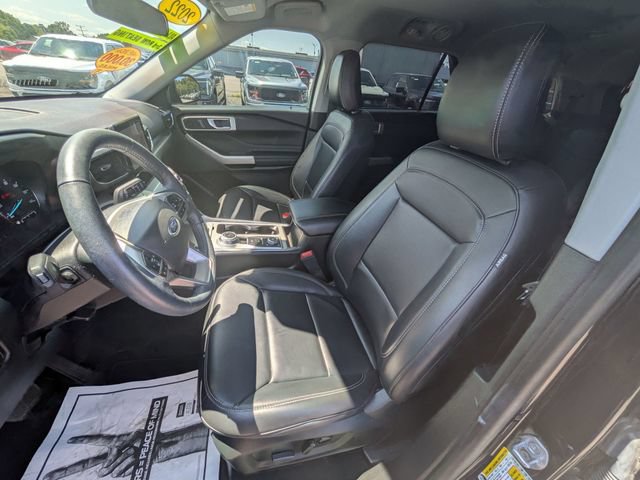 Certified 2023 Ford Explorer XLT w/ Equipment Group 202A AWD/4WD image 7