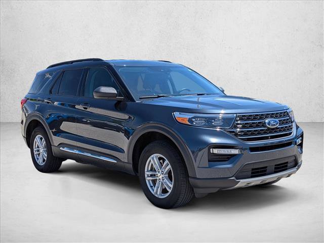 Certified 2023 Ford Explorer XLT w/ Equipment Group 202A AWD/4WD image 3