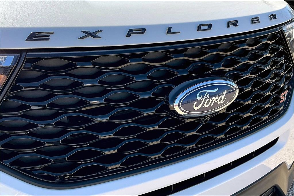 Certified 2023 Ford Explorer ST w/ Equipment Group 401A image 29