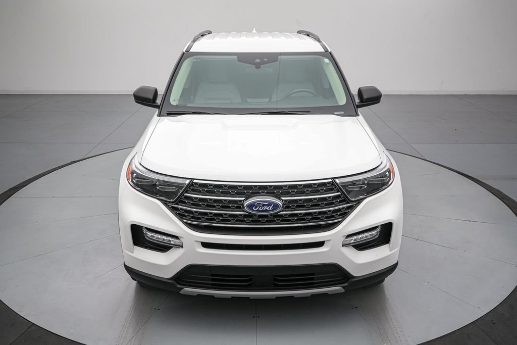 Certified 2023 Ford Explorer XLT w/ Equipment Group 202A AWD/4WD image 9