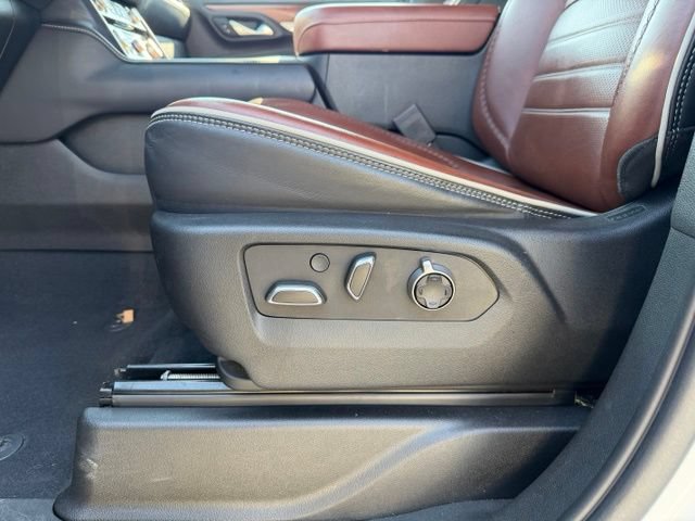 Used 2023 GMC Yukon XL Denali Ultimate AWD/4WD image 11