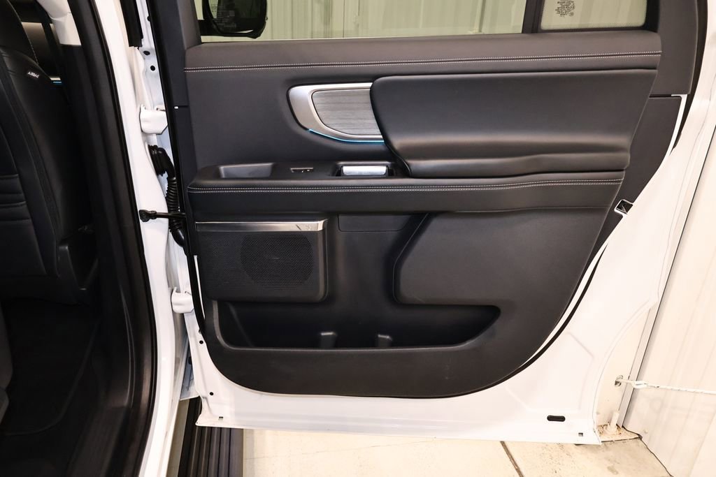 Certified 2025 Ford Expedition Max Platinum image 23