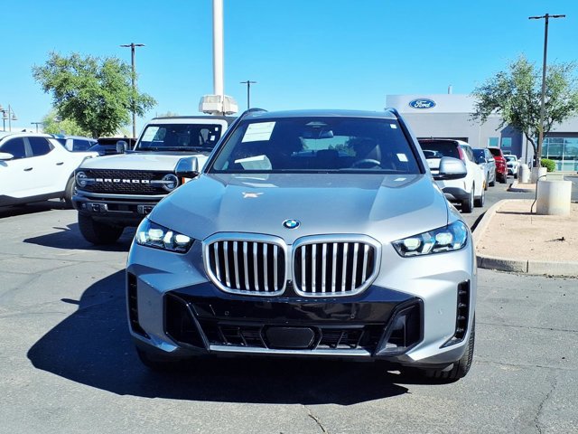 Used 2025 BMW X5 xDrive40i w/ M Sport Package image 2