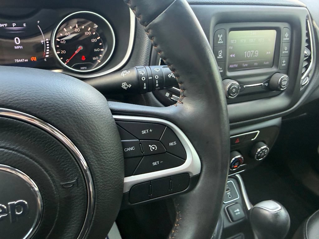 Used 2018 Jeep Compass Latitude AWD/4WD image 25