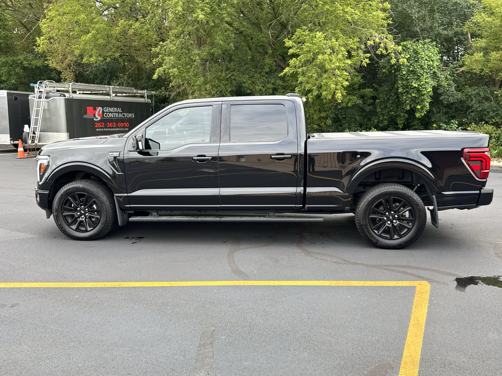 Certified 2025 Ford F150 Platinum w/ FX4 Off-Road Package AWD/4WD image 9