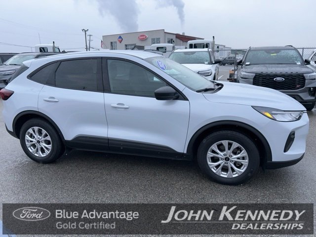 Certified 2025 Ford Escape Active w/ Cold Weather Package image 5