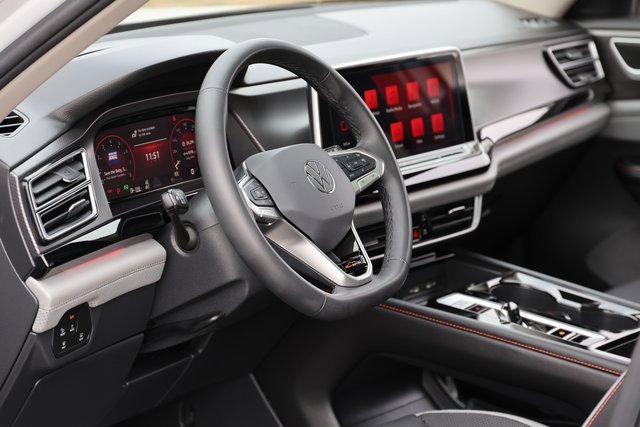 Used 2024 Volkswagen Atlas Peak Edition SEL image 14