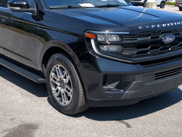 Certified 2025 Ford Expedition Active RWD image 10