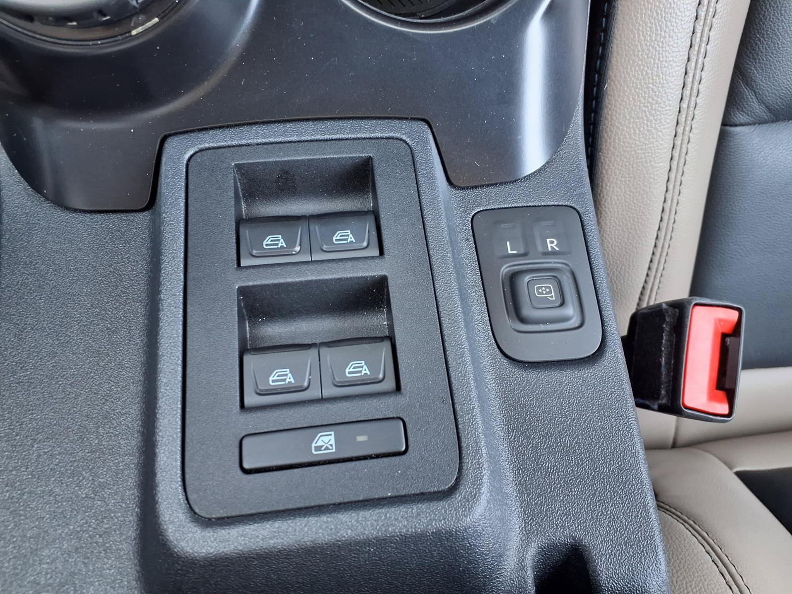 Certified 2024 Ford Bronco Wildtrak AWD/4WD image 24