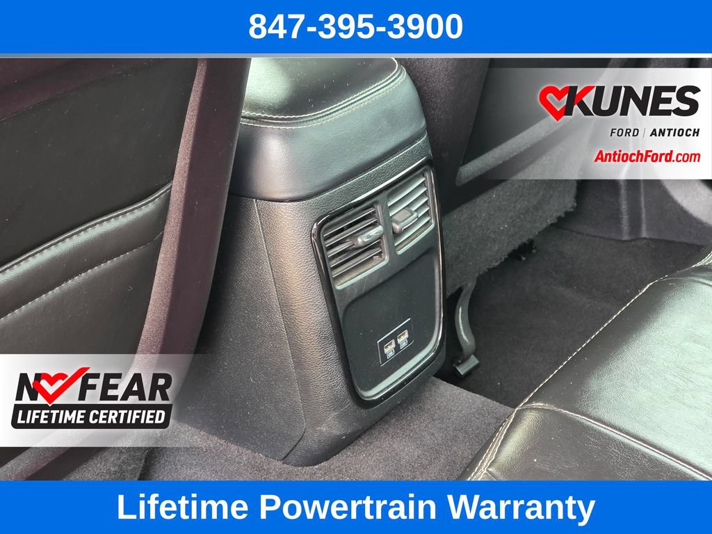 Used 2019 Chrysler 300 S AWD/4WD image 19