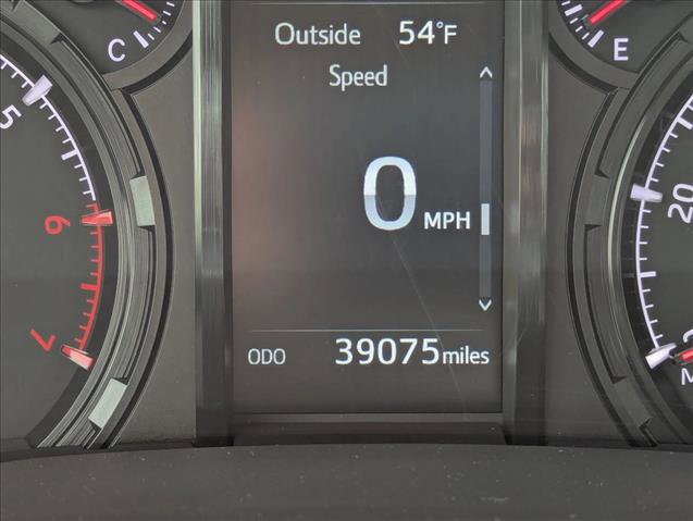 Used 2022 Toyota 4Runner SR5 AWD/4WD image 11