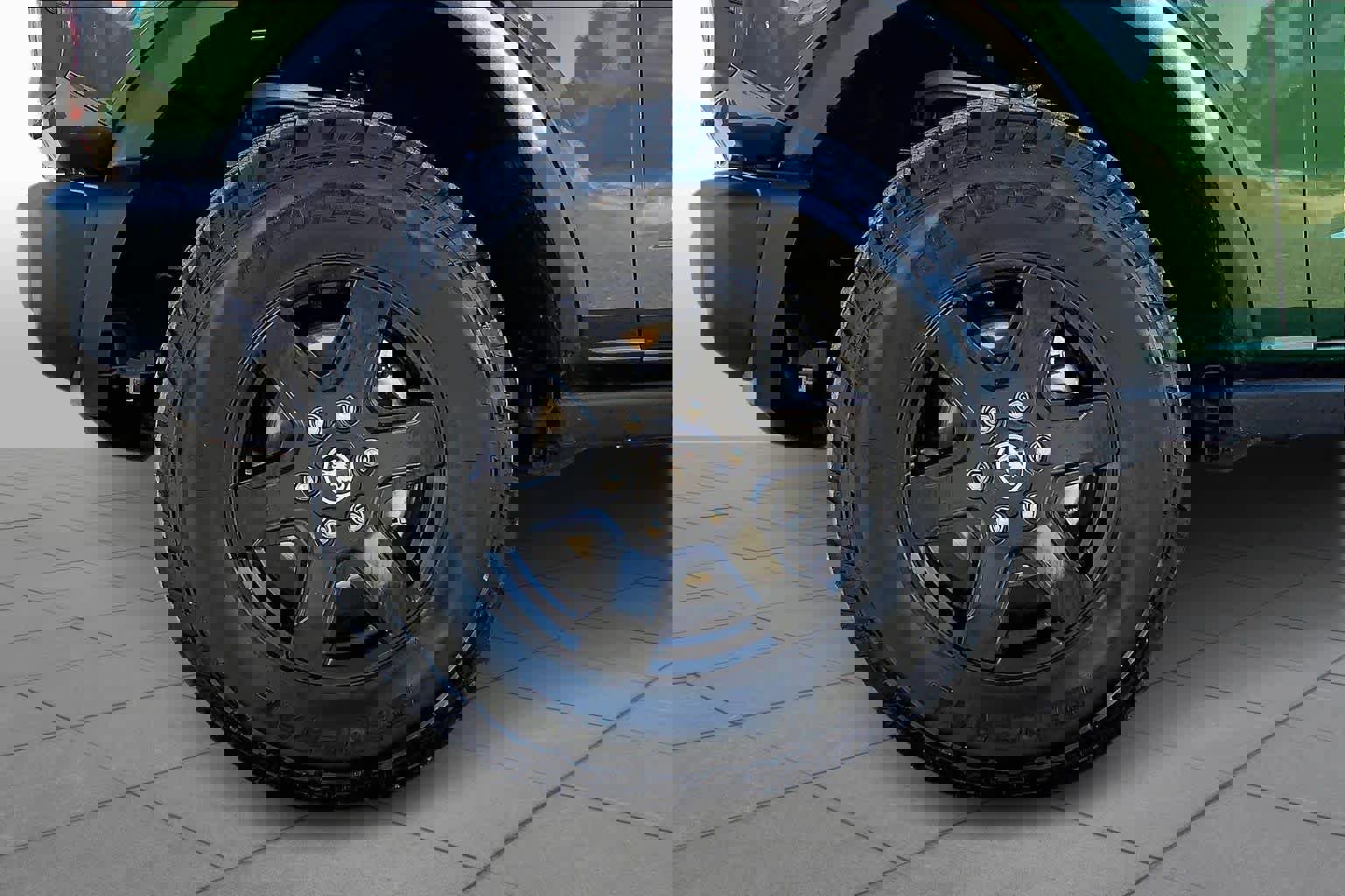 Certified 2024 Ford Bronco Black Diamond image 10