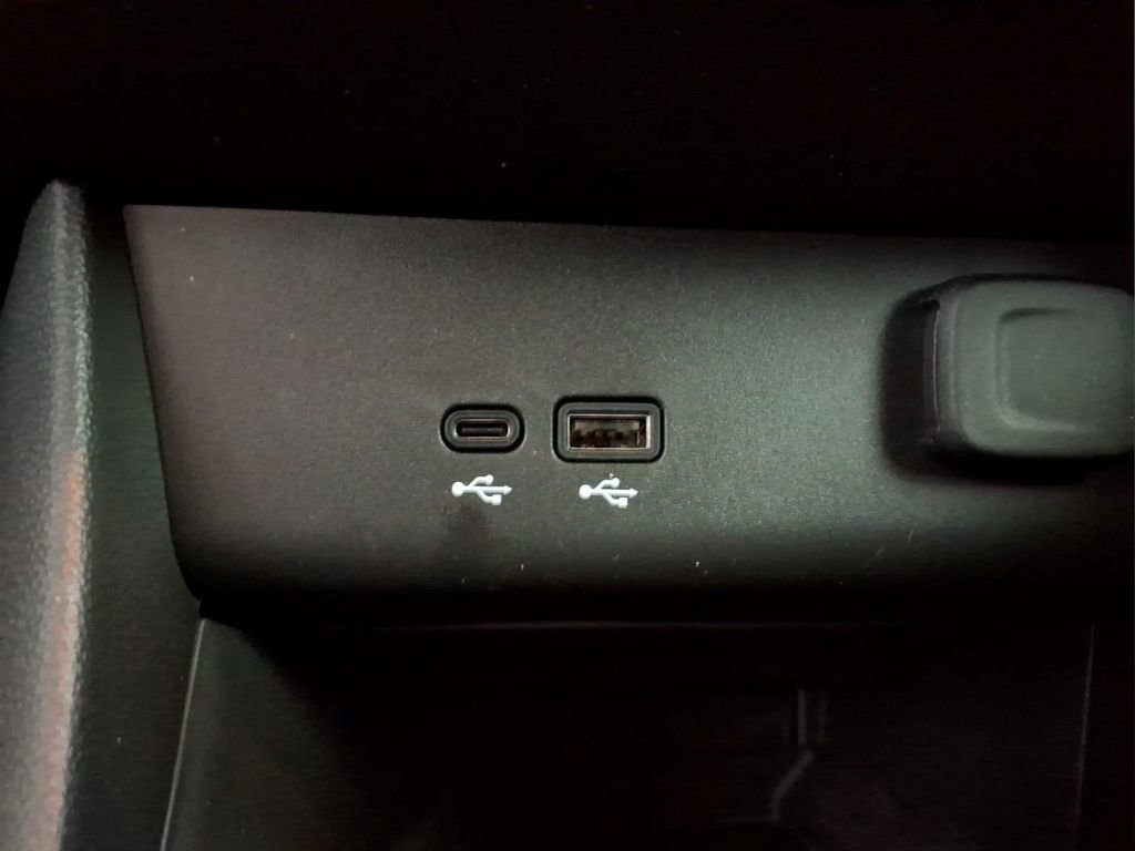 Used 2026 Buick Encore GX Preferred w/ Comfort Package image 11