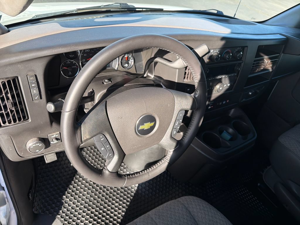 Used 2022 Chevrolet Express 2500 w/ Driver Convenience Package RWD image 11
