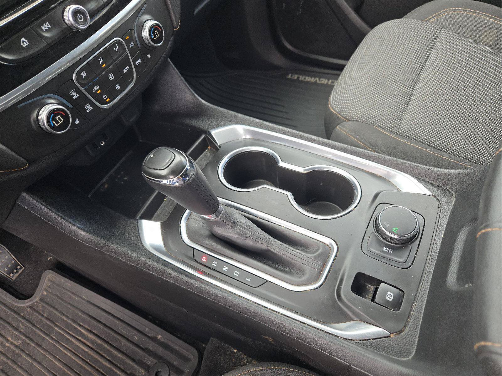 Used 2019 Chevrolet Traverse LT FWD image 18