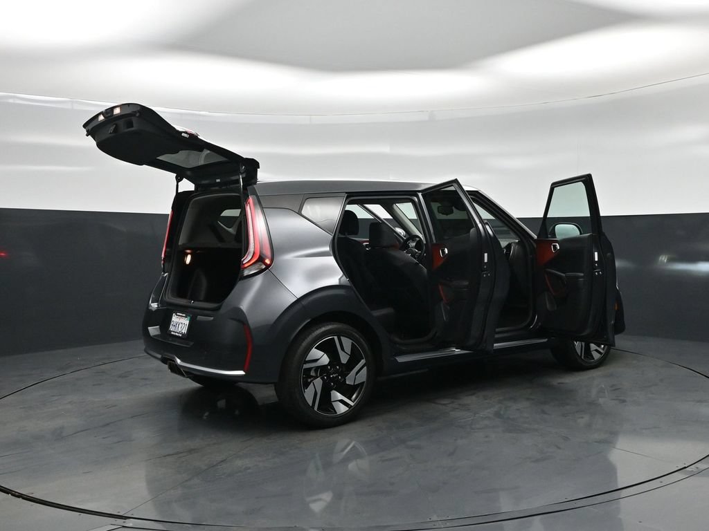 Used 2023 Kia Soul GT-Line w/ GT-Line Technology Package FWD image 5