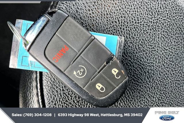 Used 2023 Jeep Compass Limited image 11