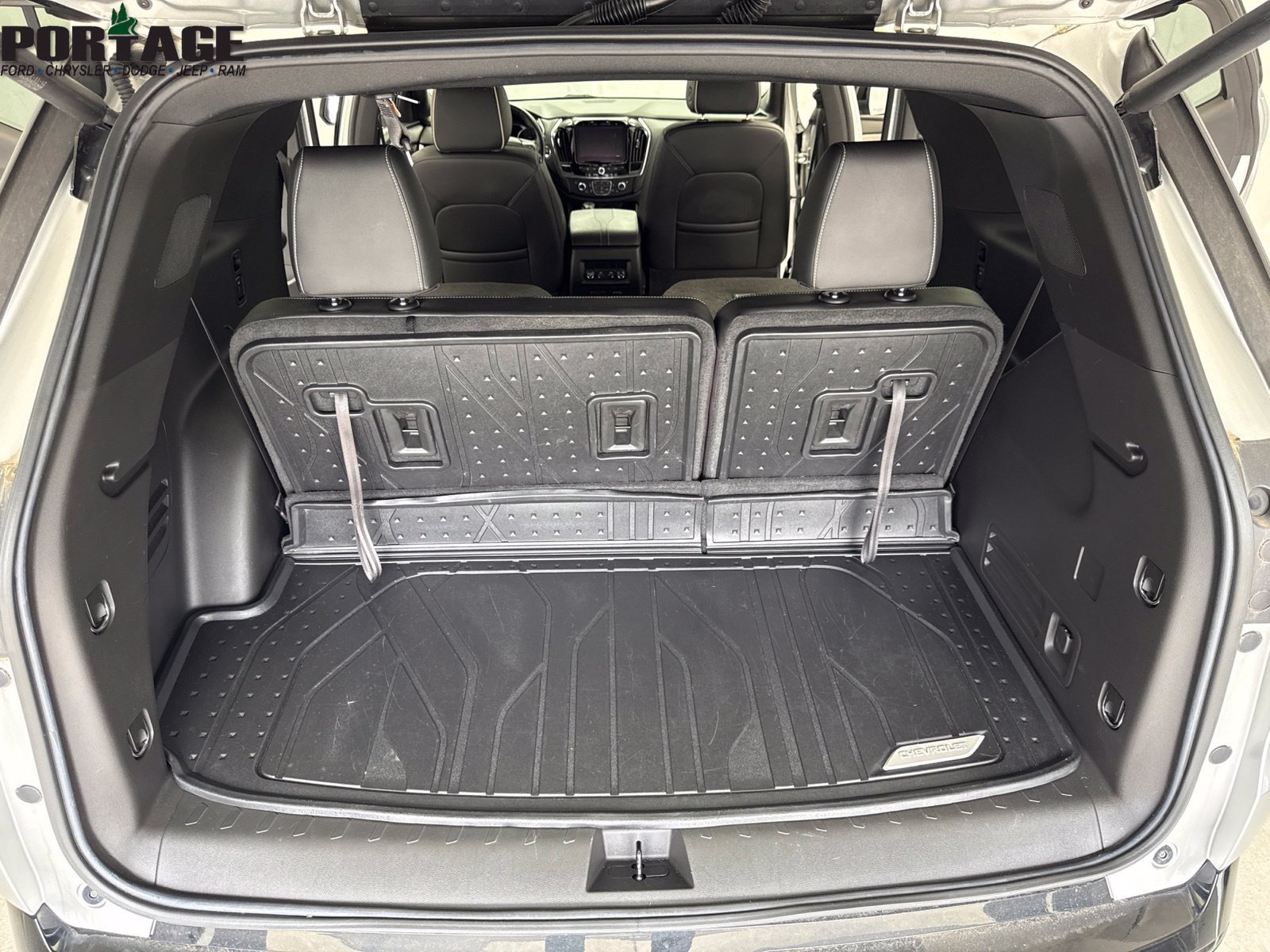 Used 2022 Chevrolet Traverse Premier w/ Redline Edition AWD/4WD image 45