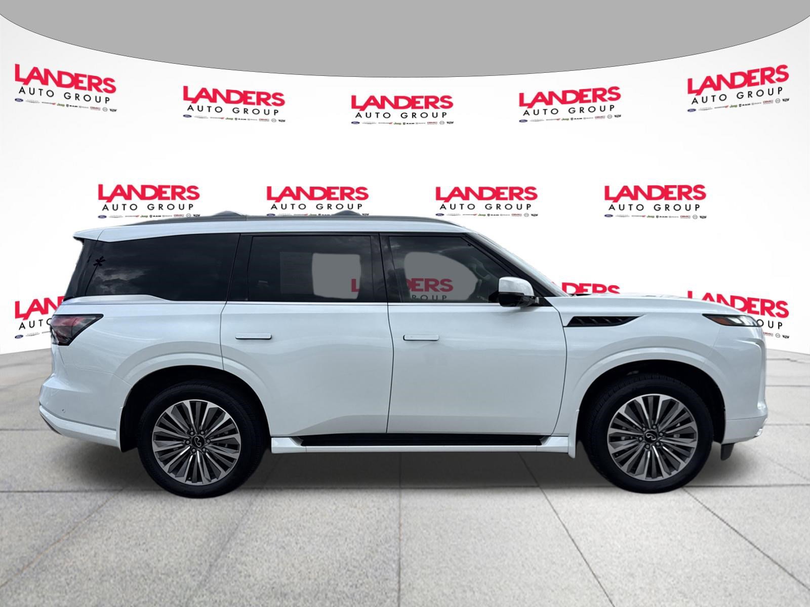 Used 2025 INFINITI QX80 Sensory w/ Exterior Package AWD/4WD image 2