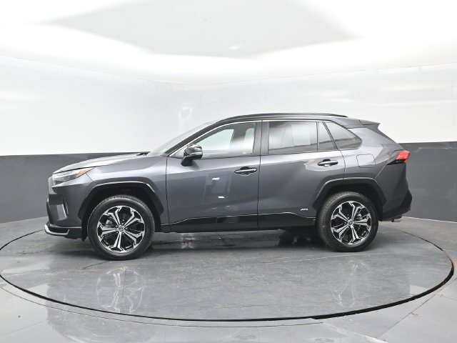 Used 2025 Toyota RAV4 XSE AWD/4WD image 4